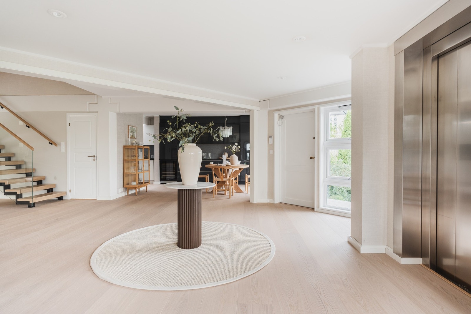 Eksklusiv heisadkomst direkte inn i boligen. Galleribilde