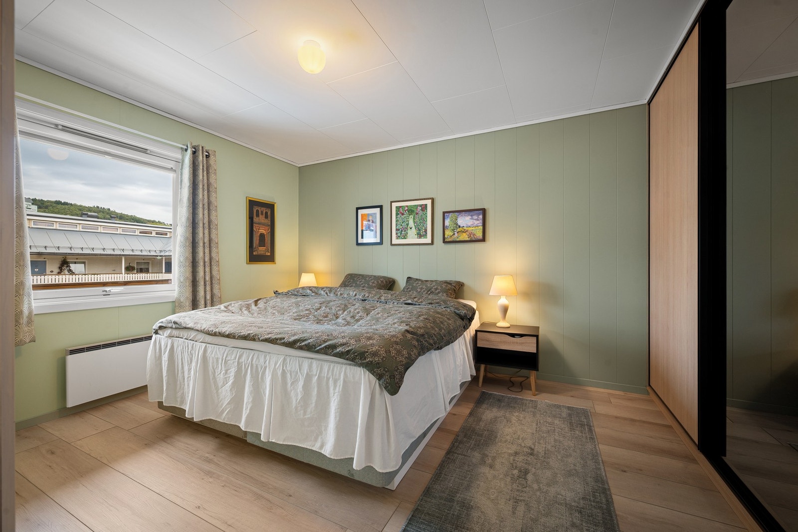 Hovedsoverom - her får du plass til en stor dobbeltseng! Galleribilde