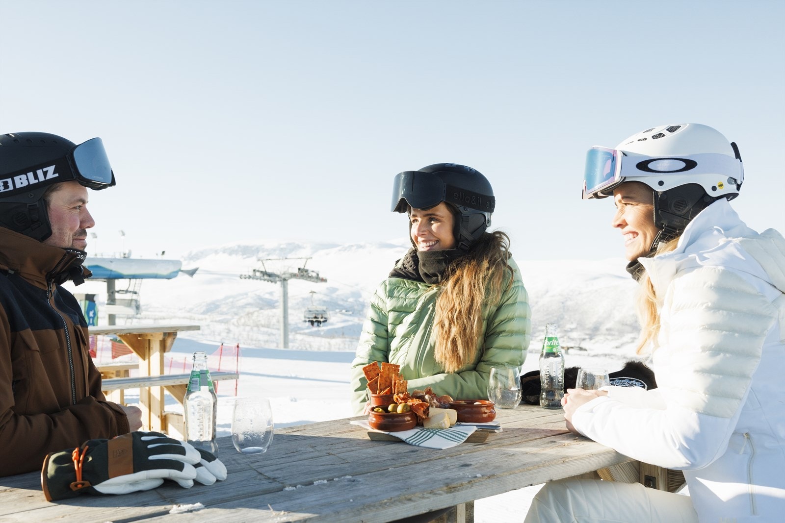 Nyt noe godt i glasset på Kikuttoppen Vinbar! www.skigeilo.no/kikuttoppen-vinbar Galleribilde