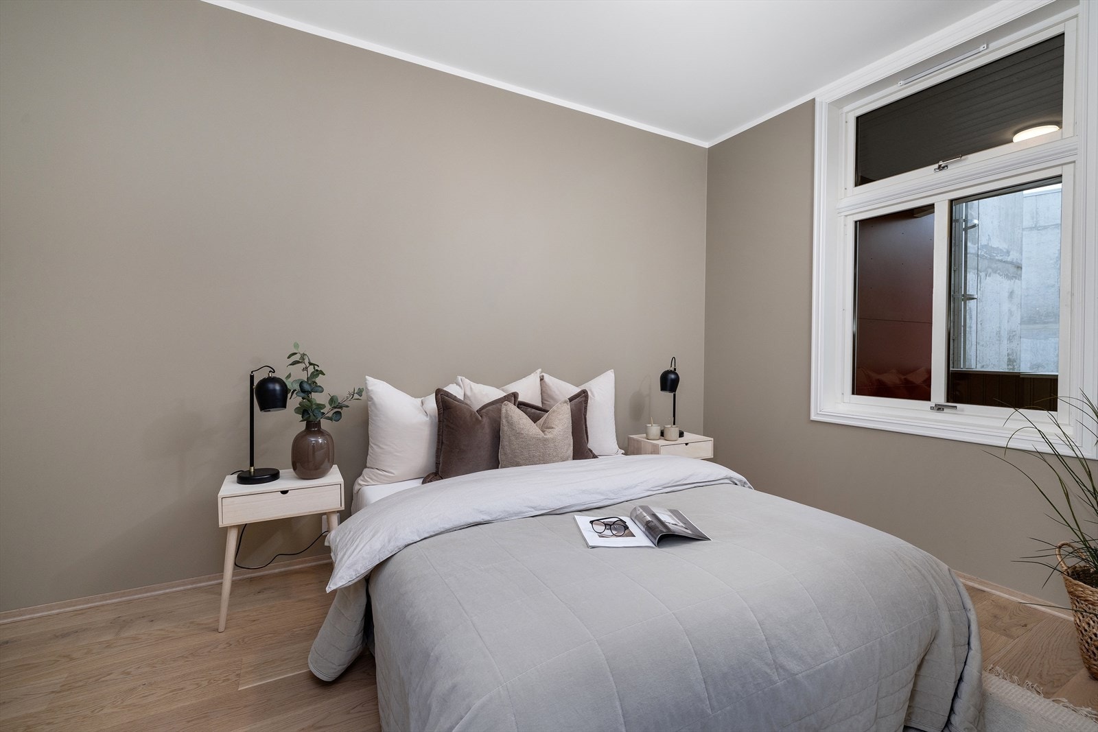 Hovedsoverommet er romslig og lekkert Galleribilde