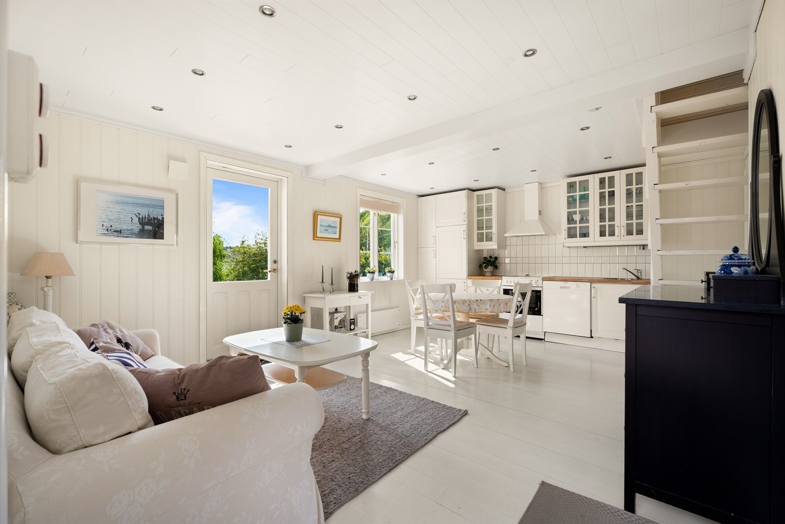 Eget anneks med stue, kjøkken, bad og to soverom. Galleribilde