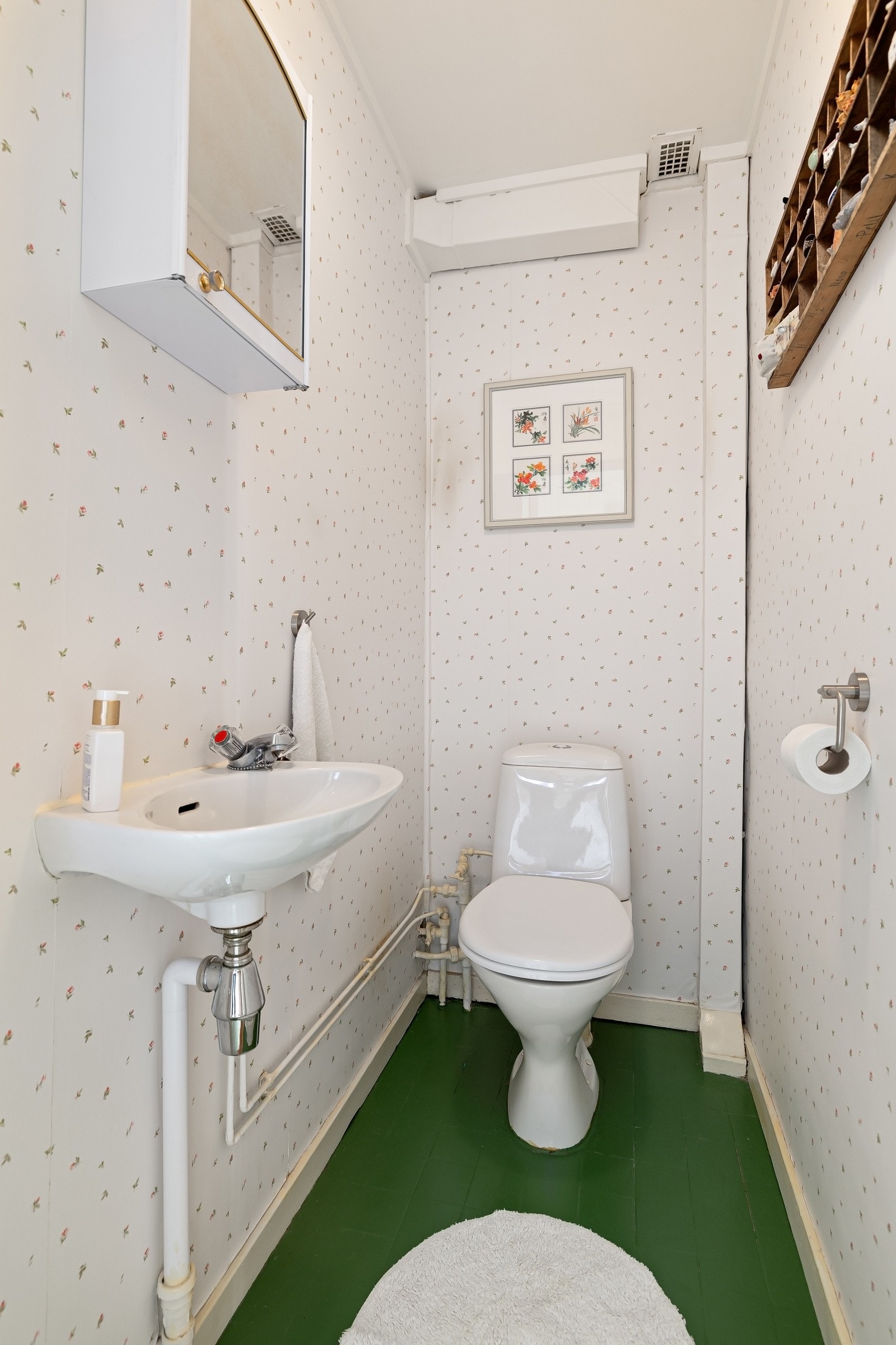 Separat wc i tilknyttning til baderommet i 2 etasje. Galleribilde