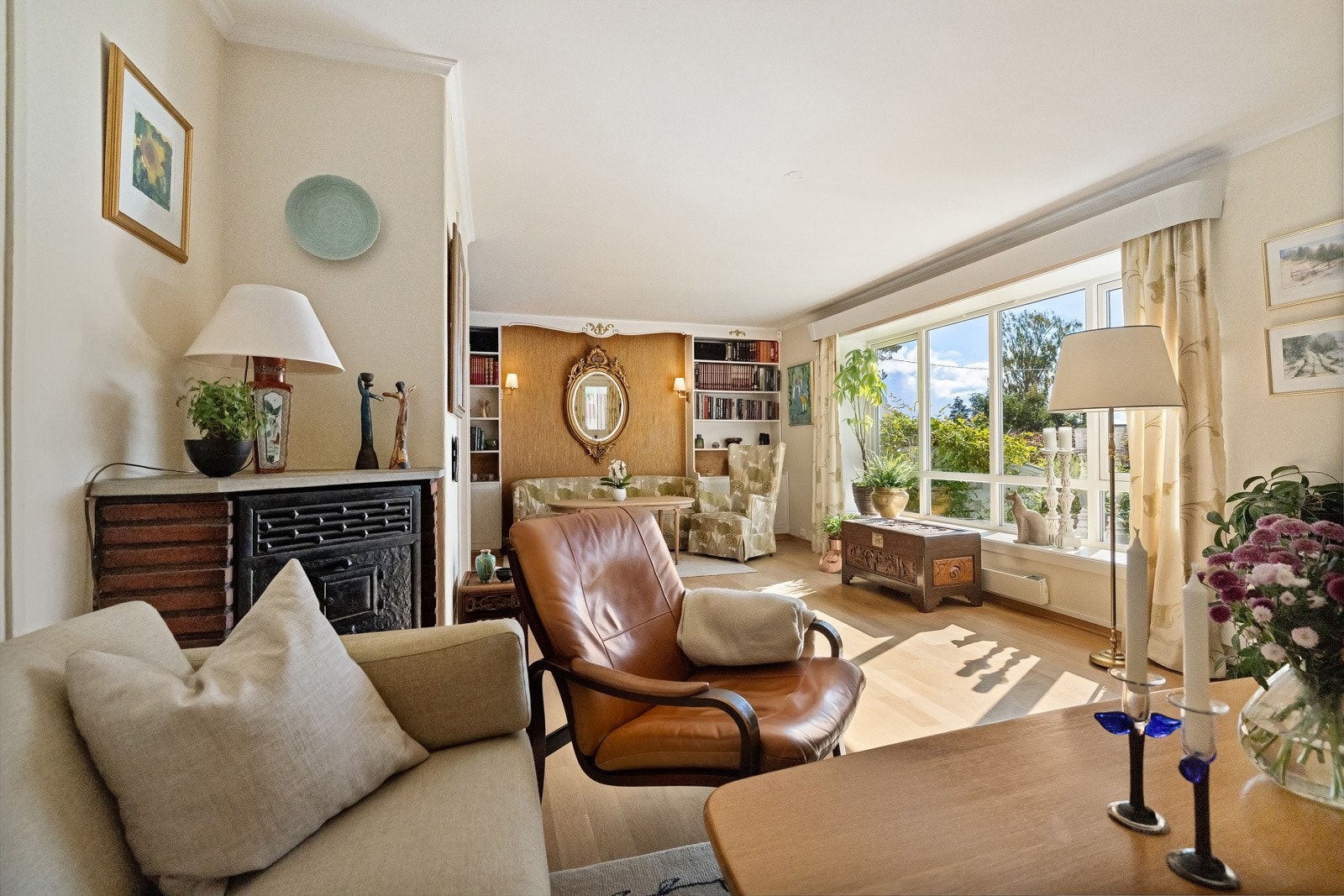 Ildsted i stuen med parafinbrenner. Galleribilde