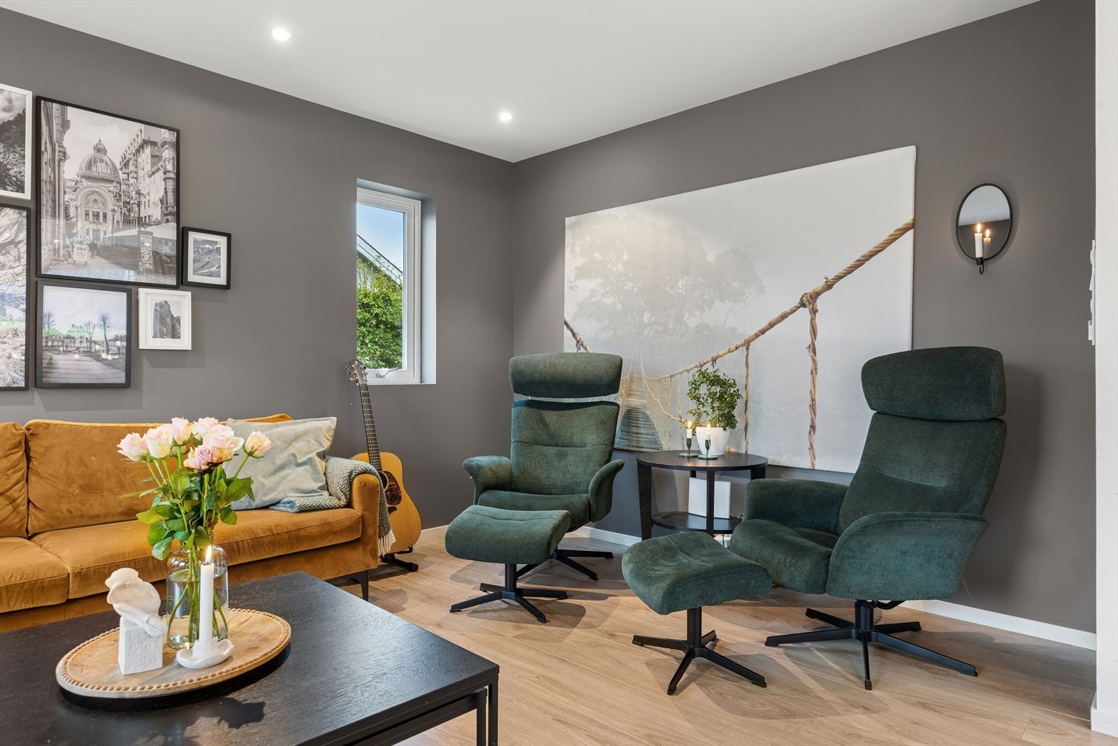 Et innbydende og lunt rom med stilrene fargevalg. Galleribilde