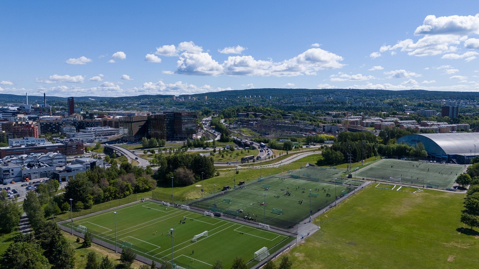Det er e bredt utvalg idrettstilbud nær Lilleberg- for både store og små. Galleribilde