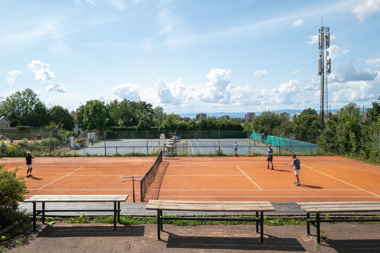 Disenjordet tilbyr flere tennisbaner for de aktive! Galleribilde