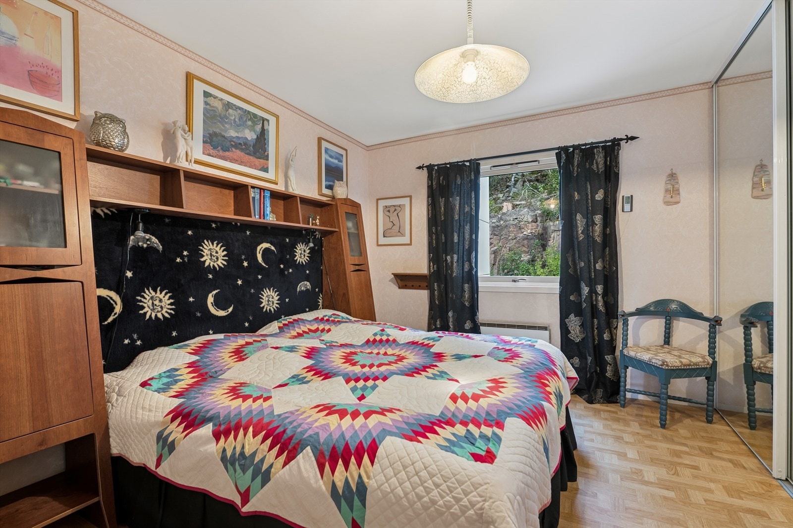 Leiligheten inneholder tre gode soverom. Galleribilde