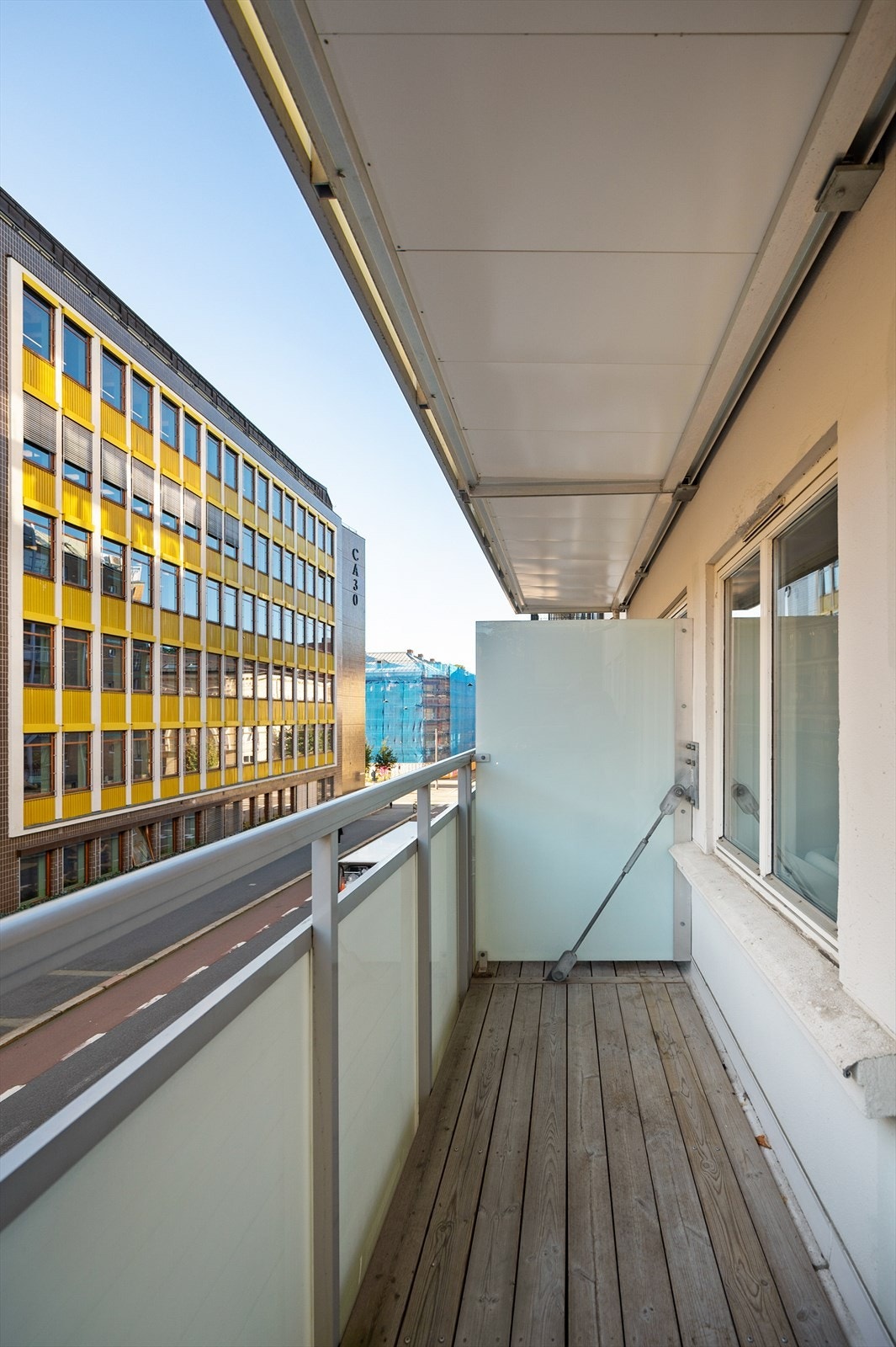 Balkongen vender mot øst og har morgensol. Galleribilde