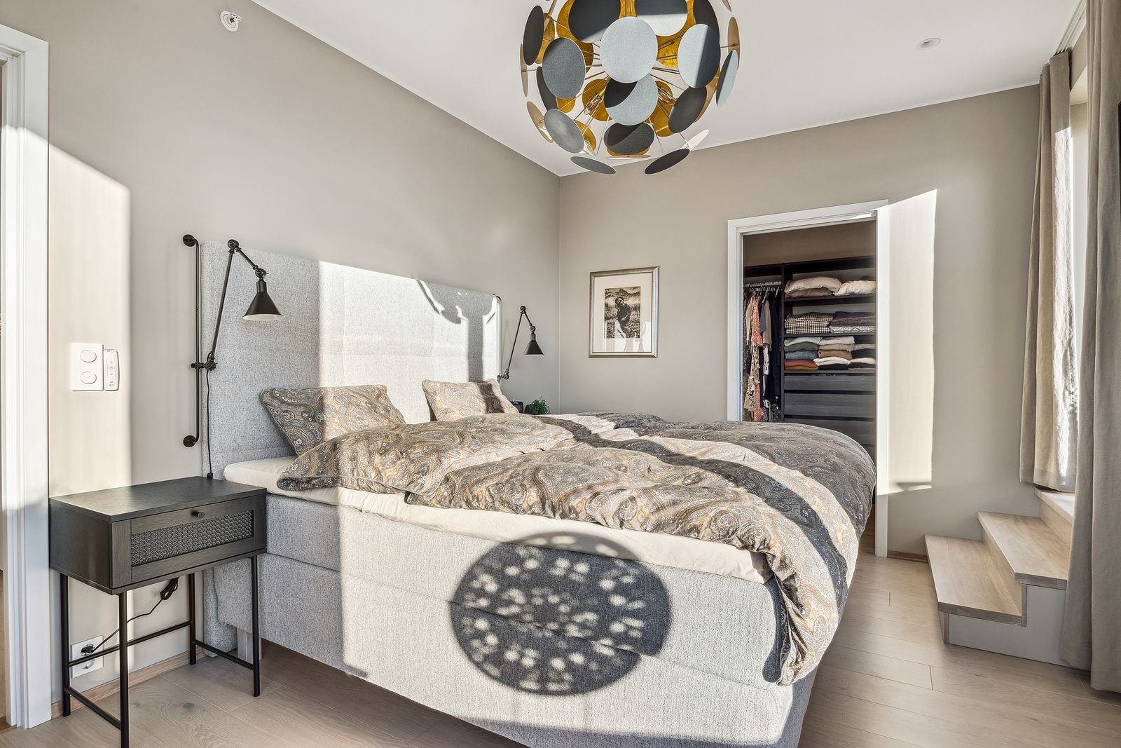 Her får du også walk-in closet. Galleribilde