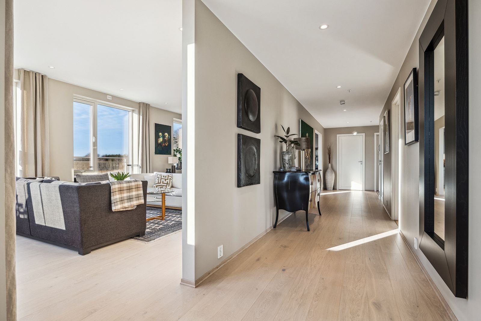 Sett billedbeskrivelse Galleribilde