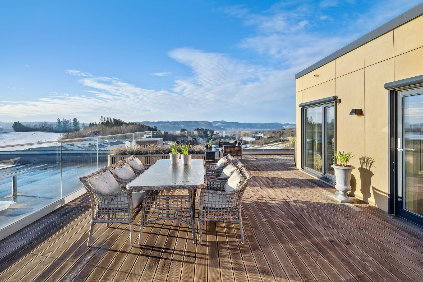 Takterrasse på 70 kvm. Galleribilde