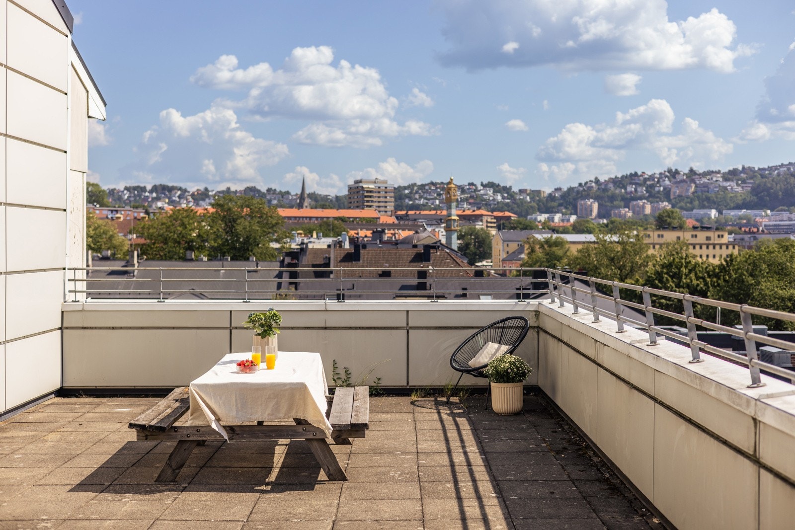 Som beboer har du også tilgang til en flott felles takterrasse. Galleribilde