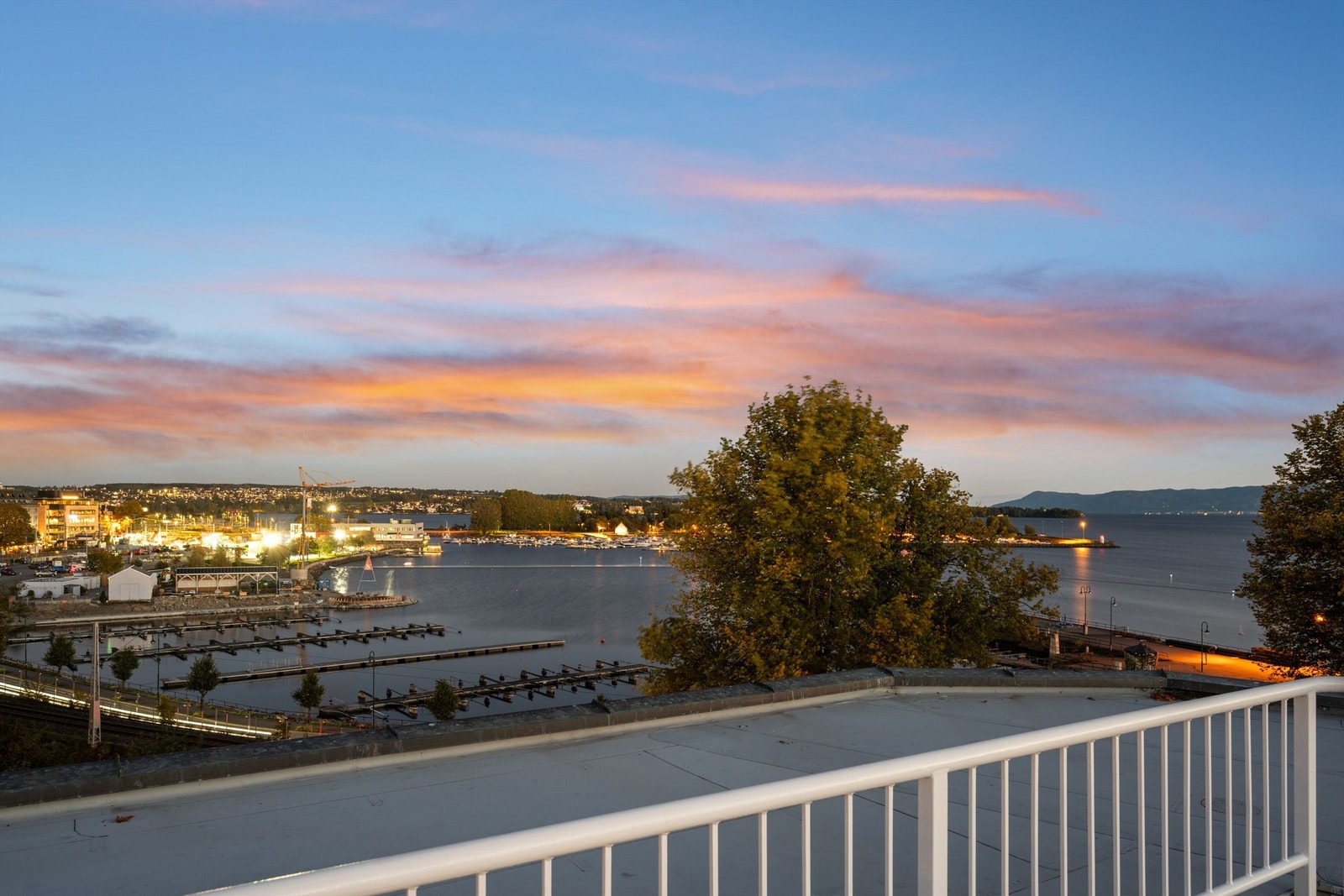 Utsikt fra felles takterrasse. Galleribilde