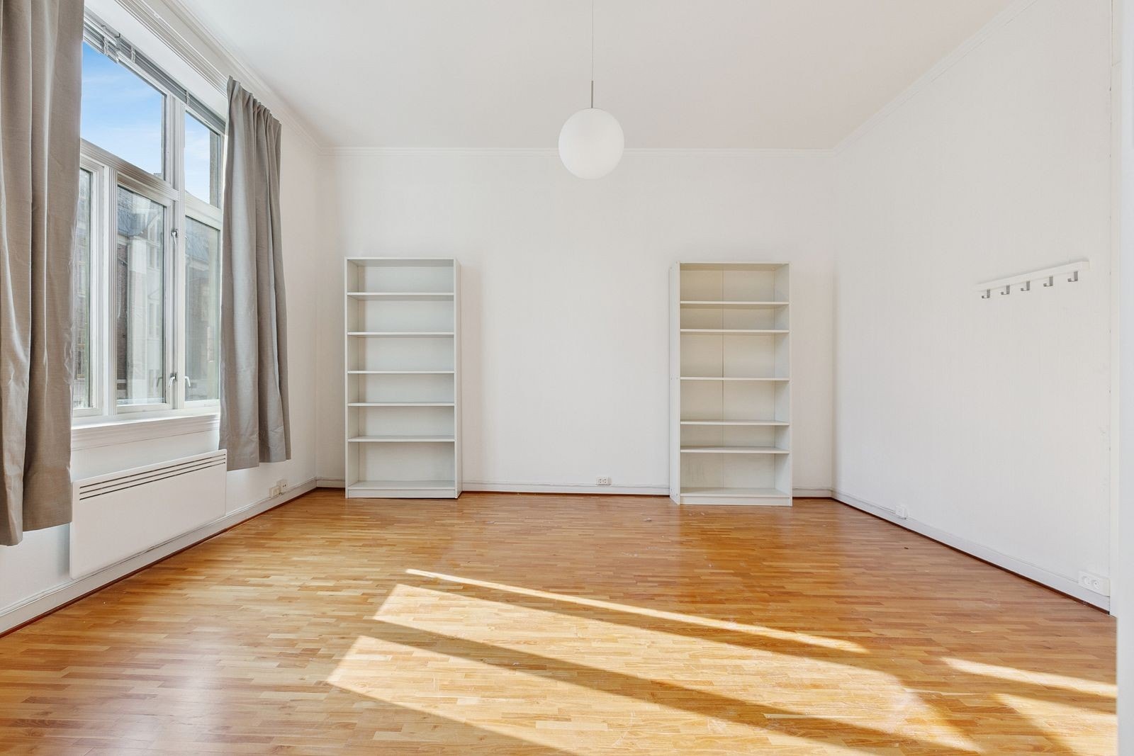 Romslig soverom Galleribilde