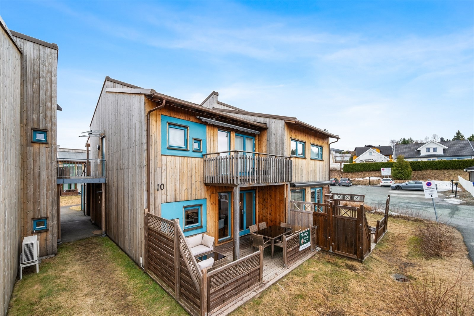 Velkommen til Klemmets veg 10B - en praktisk og tiltalende 2-roms leilighet på attraktive Brekkåsen. Galleribilde