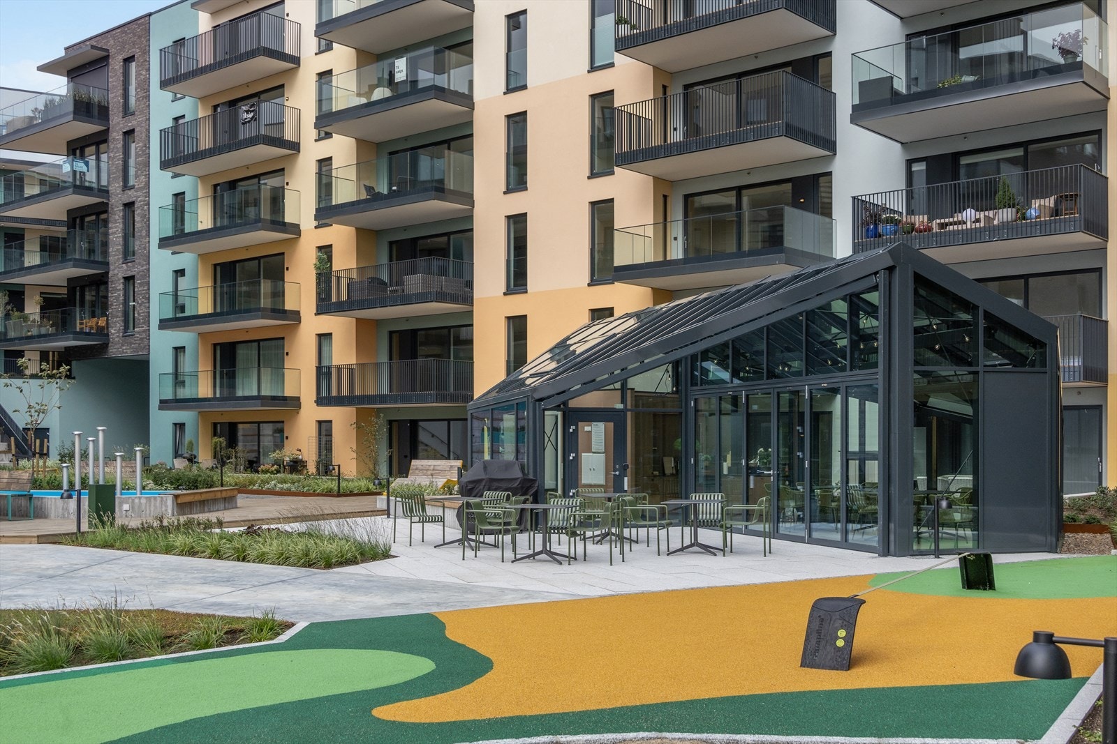 Leiligheten er en del av Tangen Torv, et nytt boligprosjekt innerst på Tangen, like ved Bystranda i Kristiansand. Galleribilde