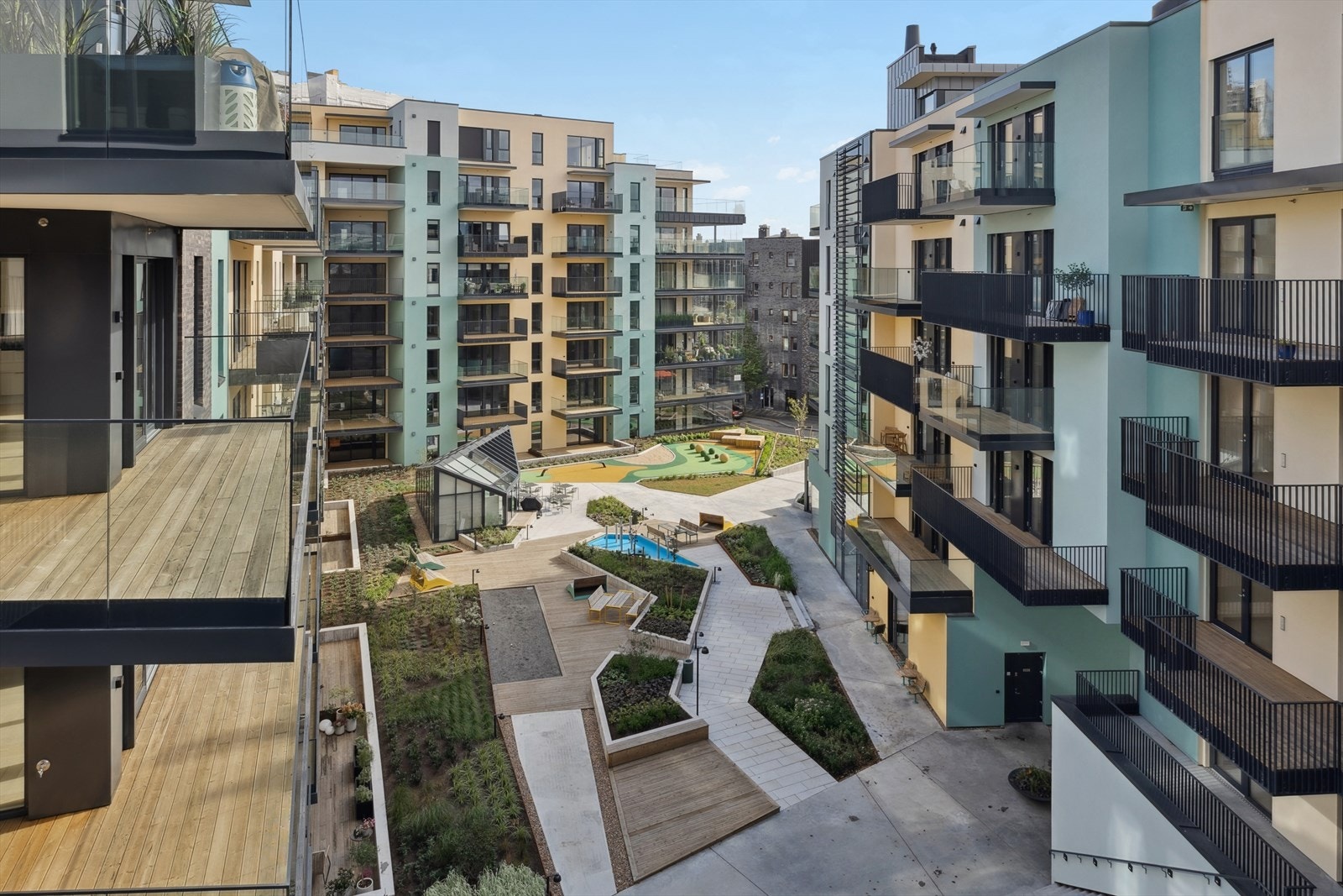 Prosjektet har holdt fokus på grønne og lune uteplasser. Galleribilde