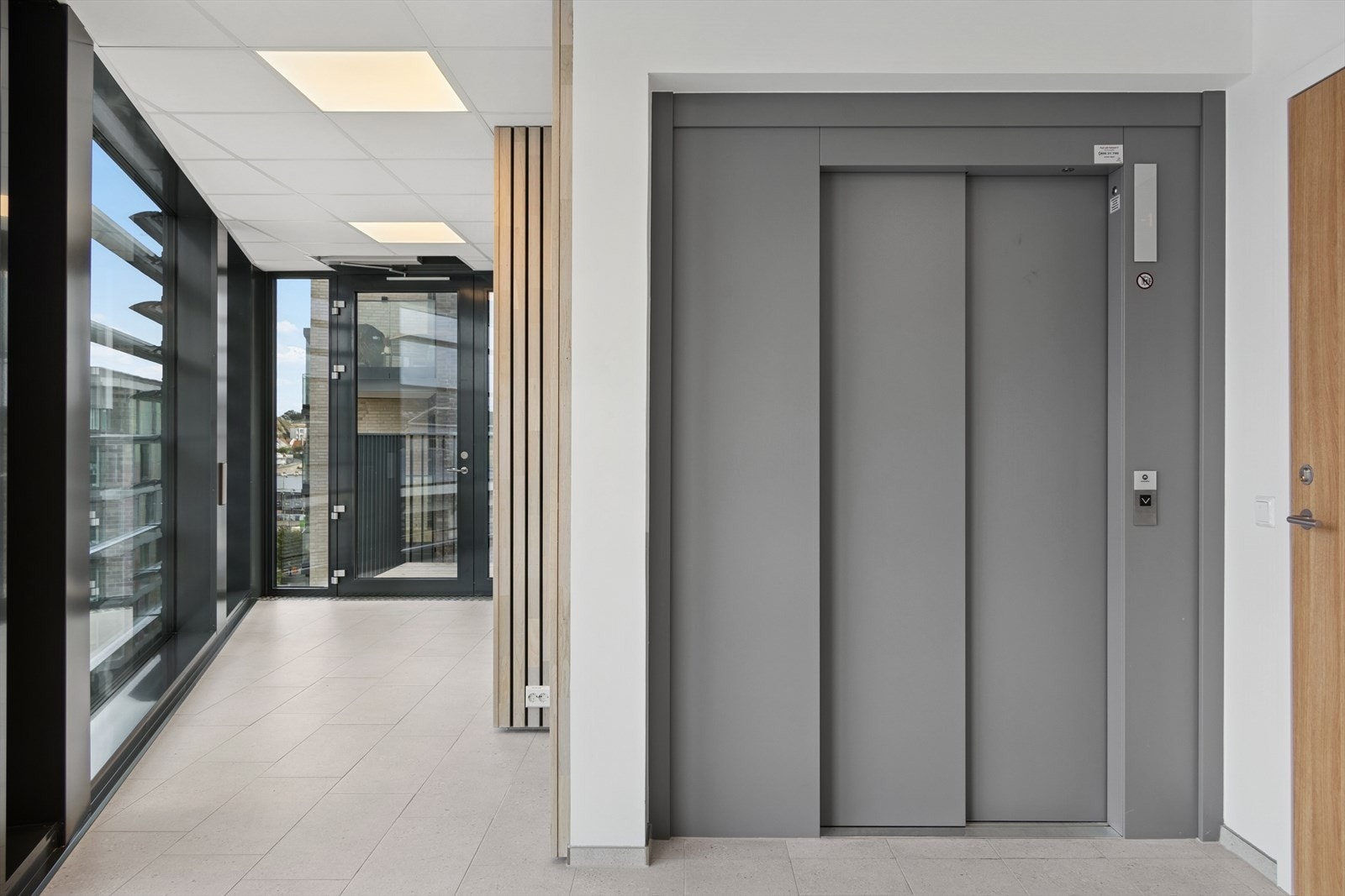 Heisadkomst til leiligheten. Galleribilde