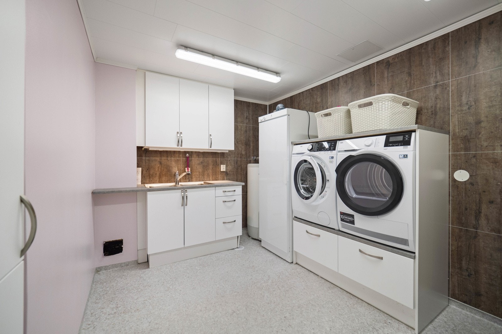 Vaskerom sokkeletasje Galleribilde