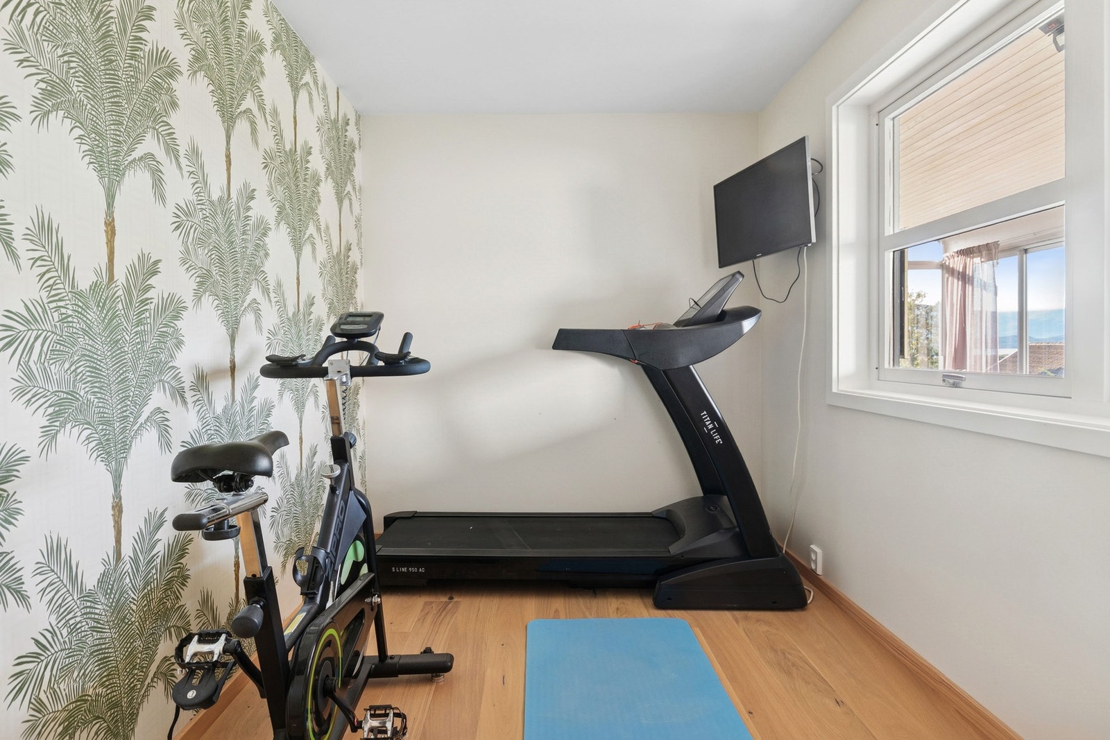 Soverom innredet som treningnsrom. Galleribilde