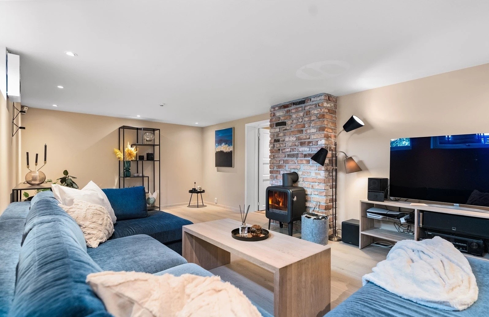 Kjellerstuen Galleribilde