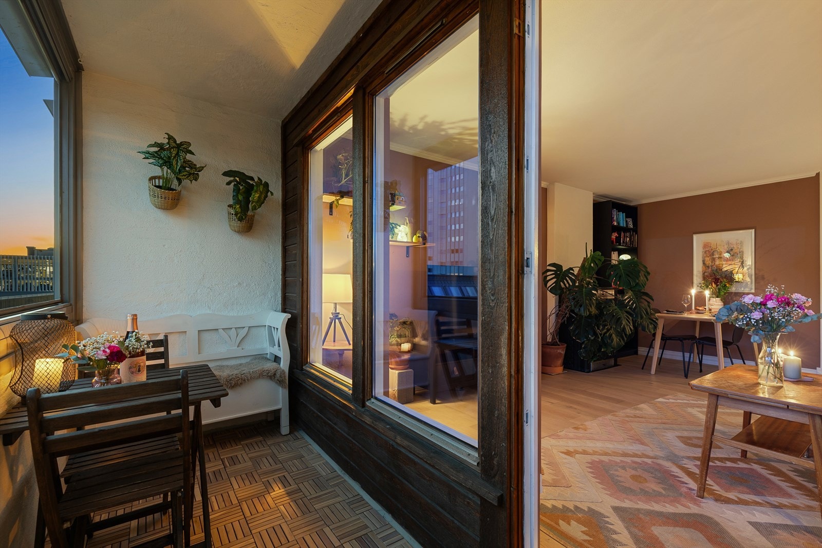 Leiligheten har en innglasset balkong på ca. 5 m2 Galleribilde