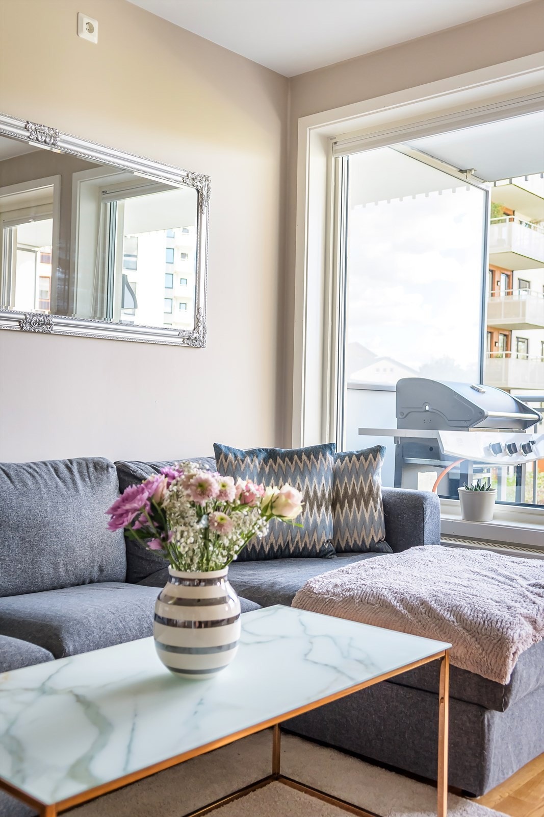 Små detaljer og gjennomtenkte innslag bidrar til å gi hjemmet både personlighet og en lun atmosfære. Galleribilde
