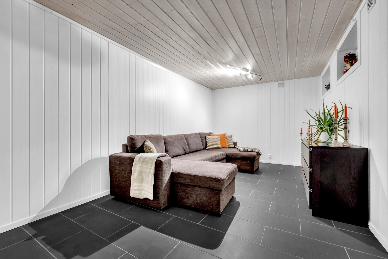 Kjellerrom ikke godkjent for varig opphold. Galleribilde