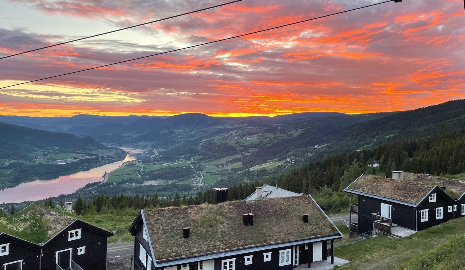 Utsikten over Gudbrandsdalen er rett og slett spektakulær. Galleribilde