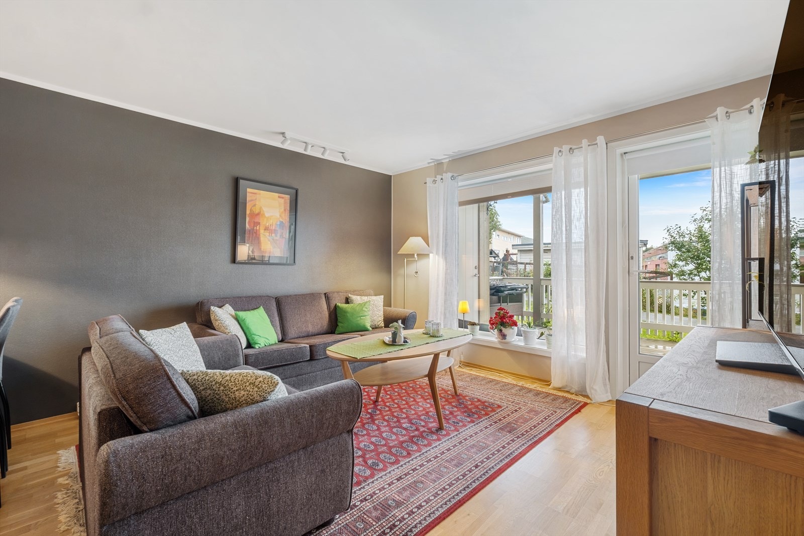 Velkommen til Trålveien 21 - En flott 2-roms leilighet med attraktiv beliggenhet. Galleribilde