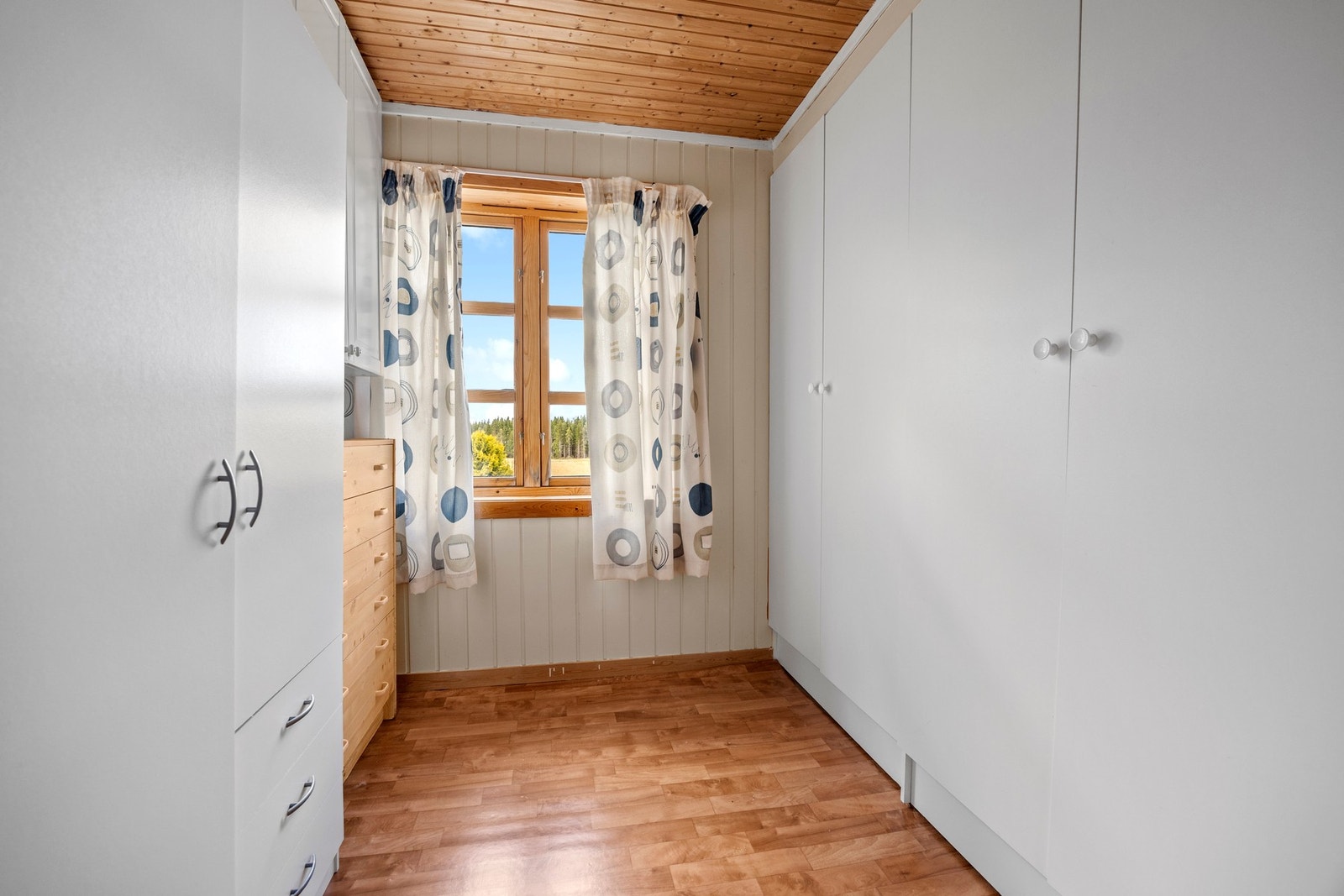 Disp. rom - ca 6 kvm. Galleribilde