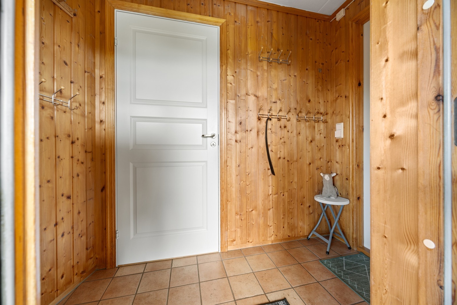 Entré - ca 2 kvm. Galleribilde