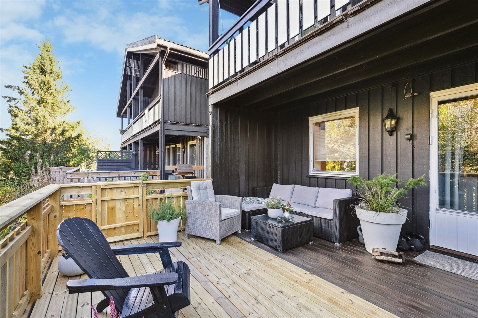 Dette er en 2-roms selveierleilighet, attraktivt beliggende i utkanten av sentrum i Øyer. Galleribilde