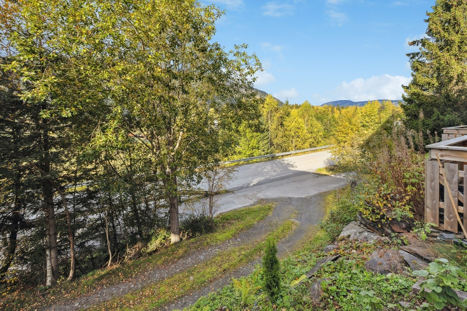 Barnevennlig område med kort gang- og kjøreavstand til både skoler og barnehager. Galleribilde
