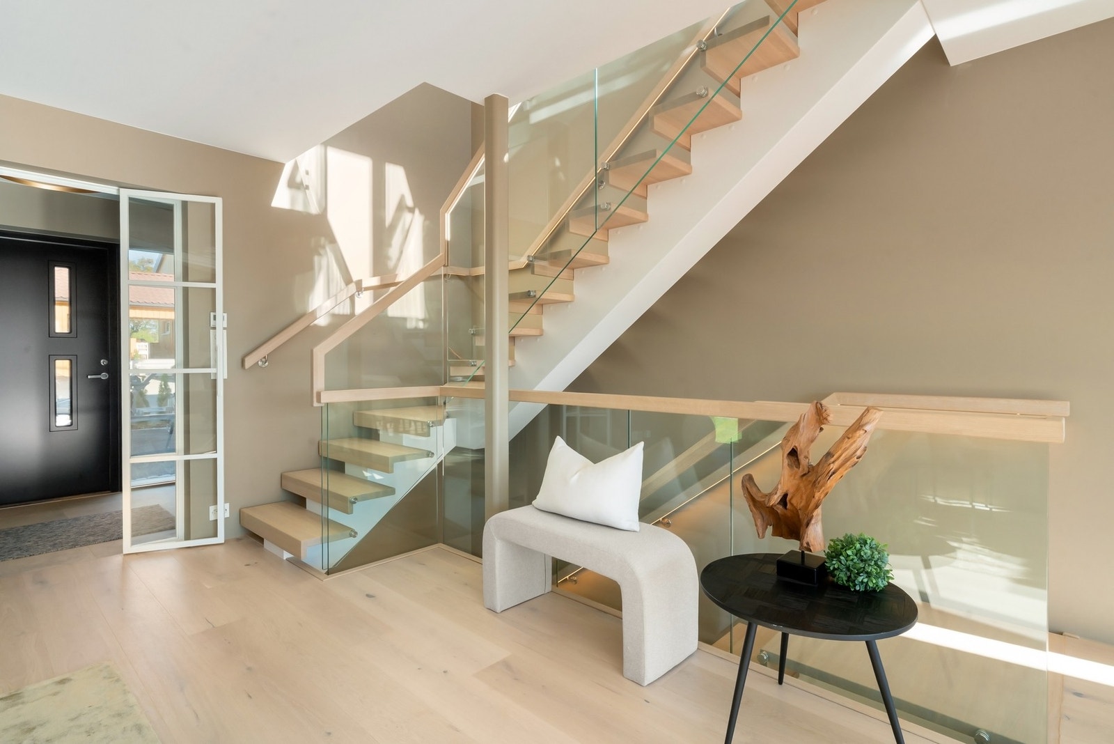 Boligen går over tre etasjer. Galleribilde