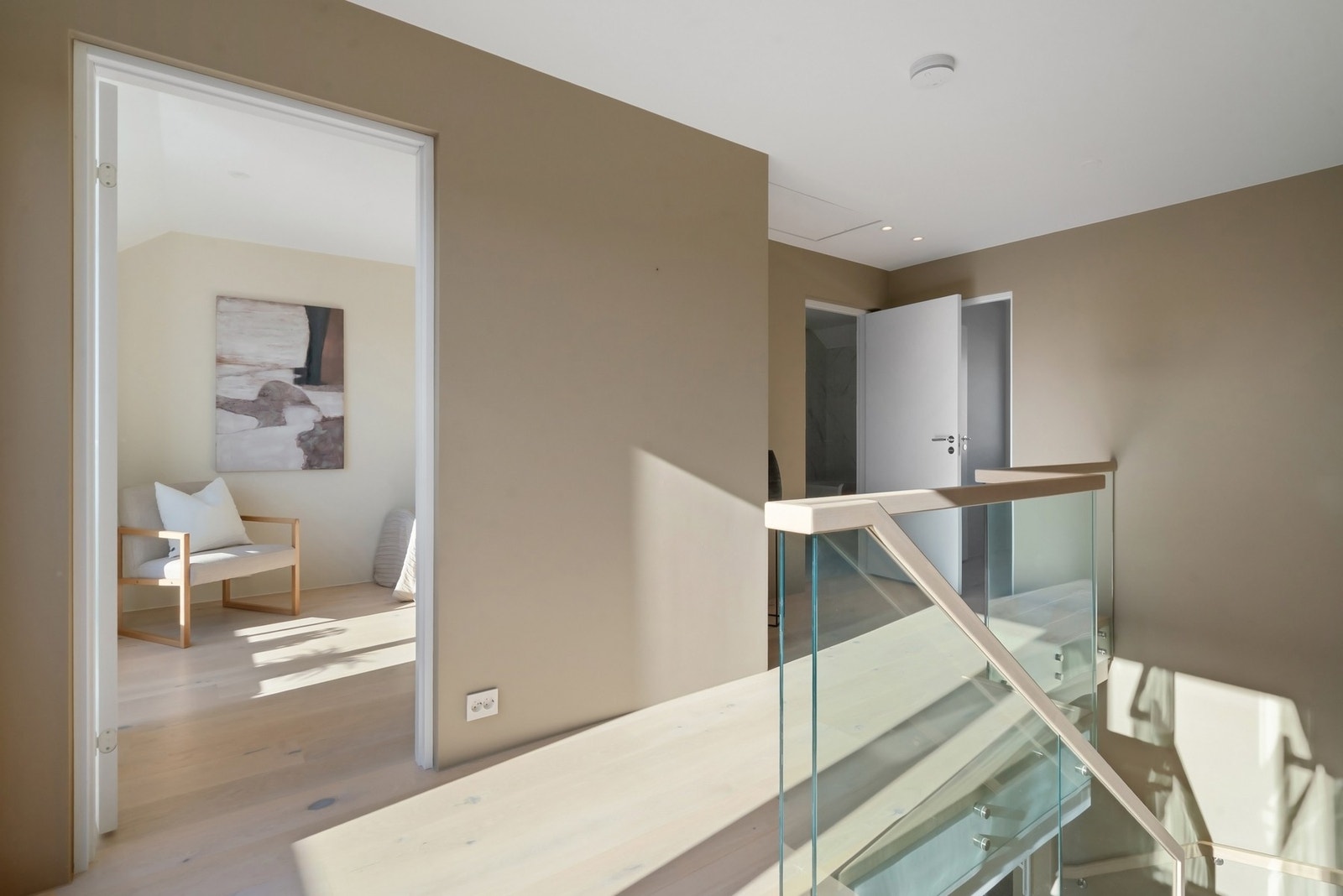 Det er tre soverom i denne etasjen. Galleribilde