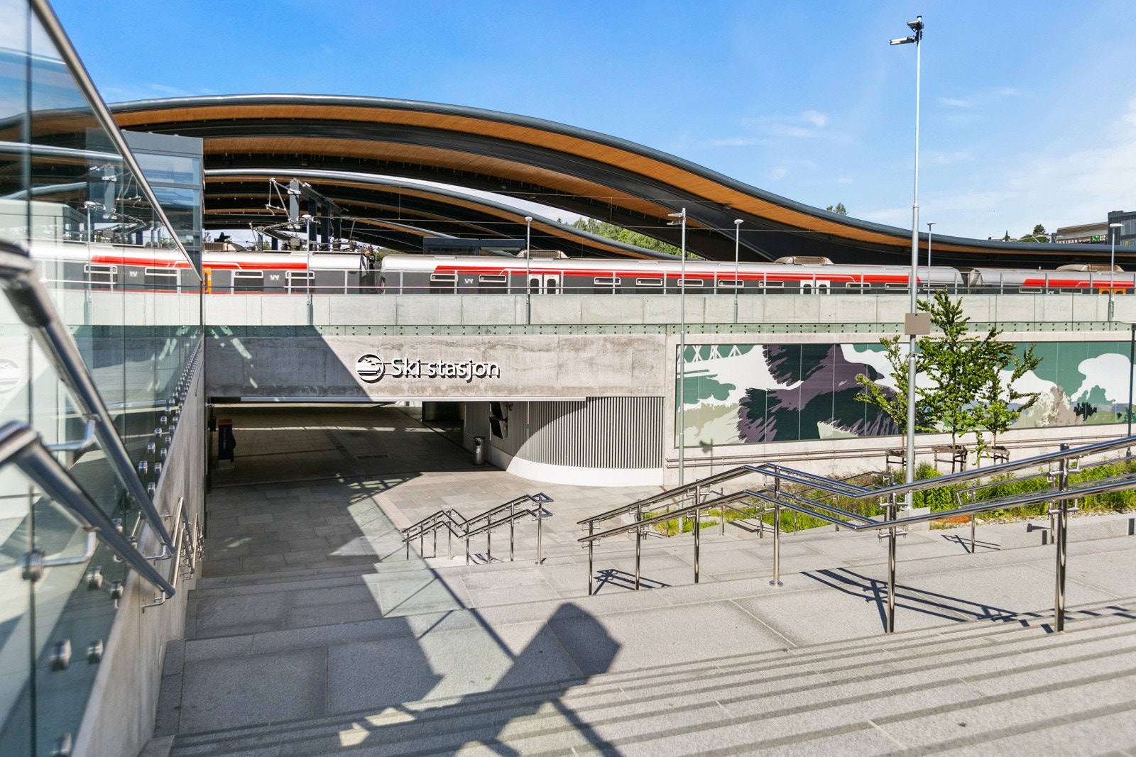 Ski Stasjon med gangavstand Galleribilde