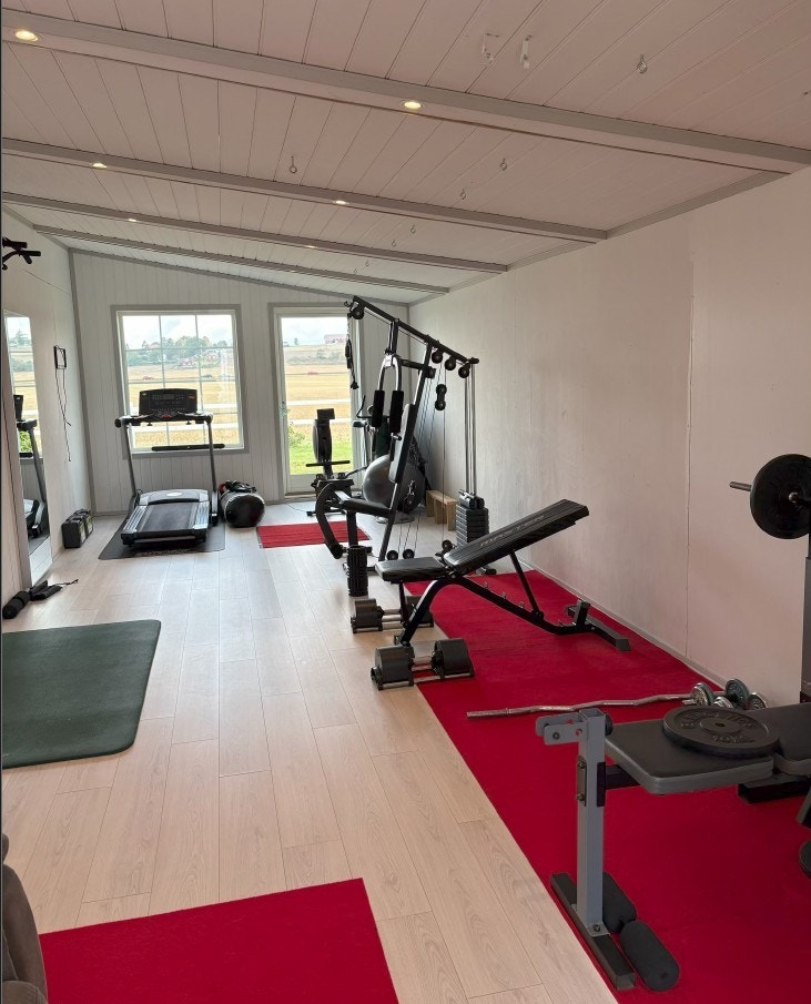 Det er etablert trimrom i uthuset (selgers private foto) Galleribilde