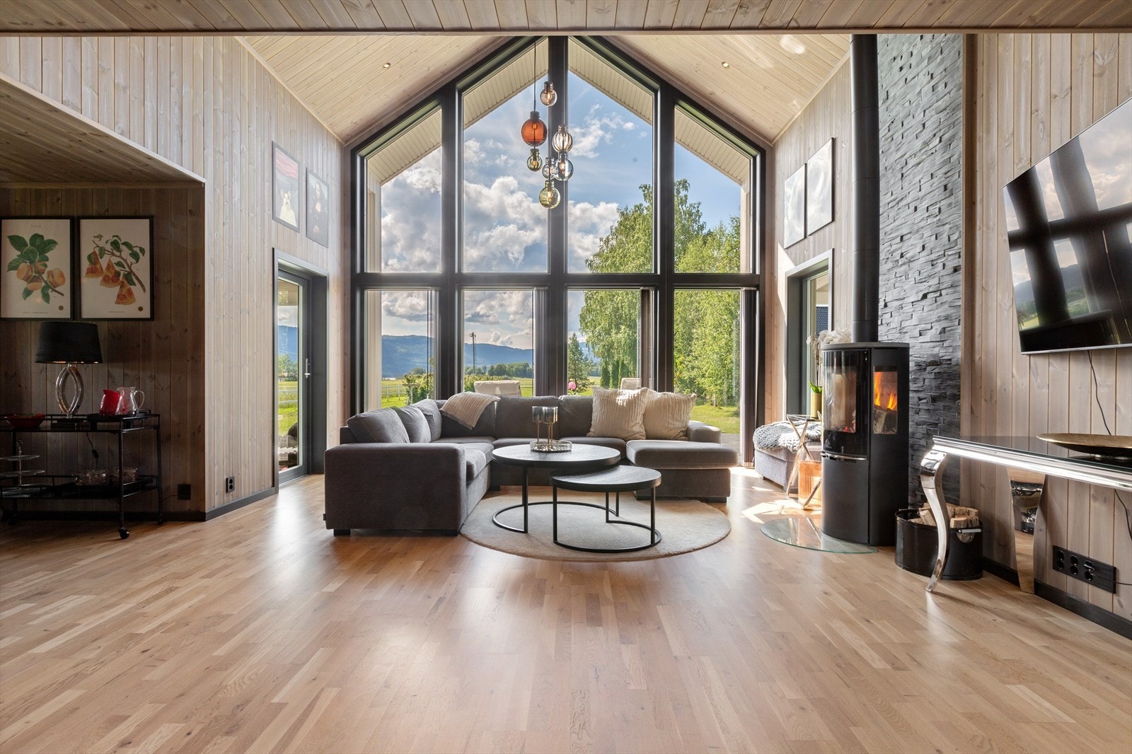 Fantastisk lysinnslipp til stuen. Galleribilde