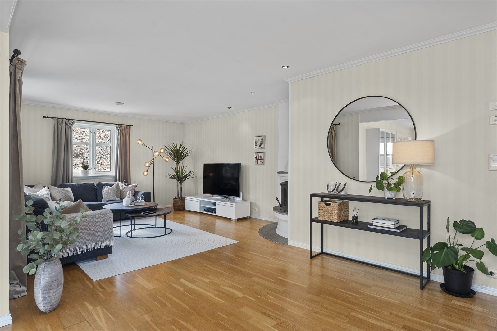 Stuen har en naturlig oppdeling i flere soner Galleribilde