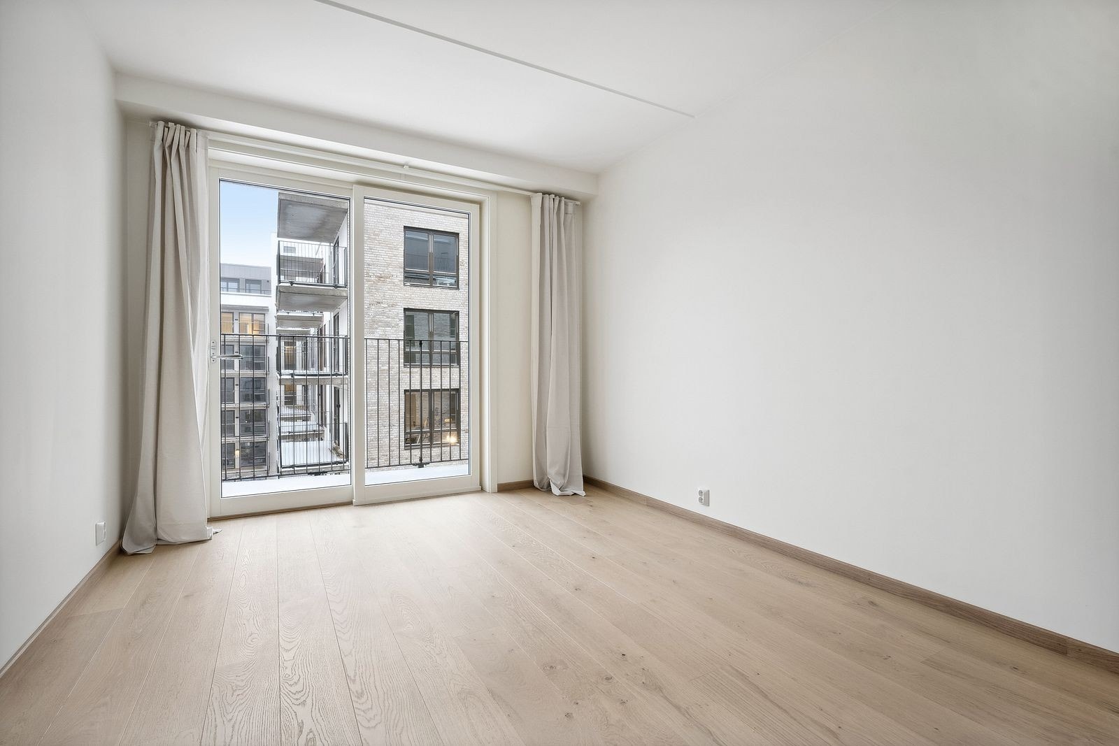 Hovedsoverom med utgang til egen liten balkong Galleribilde