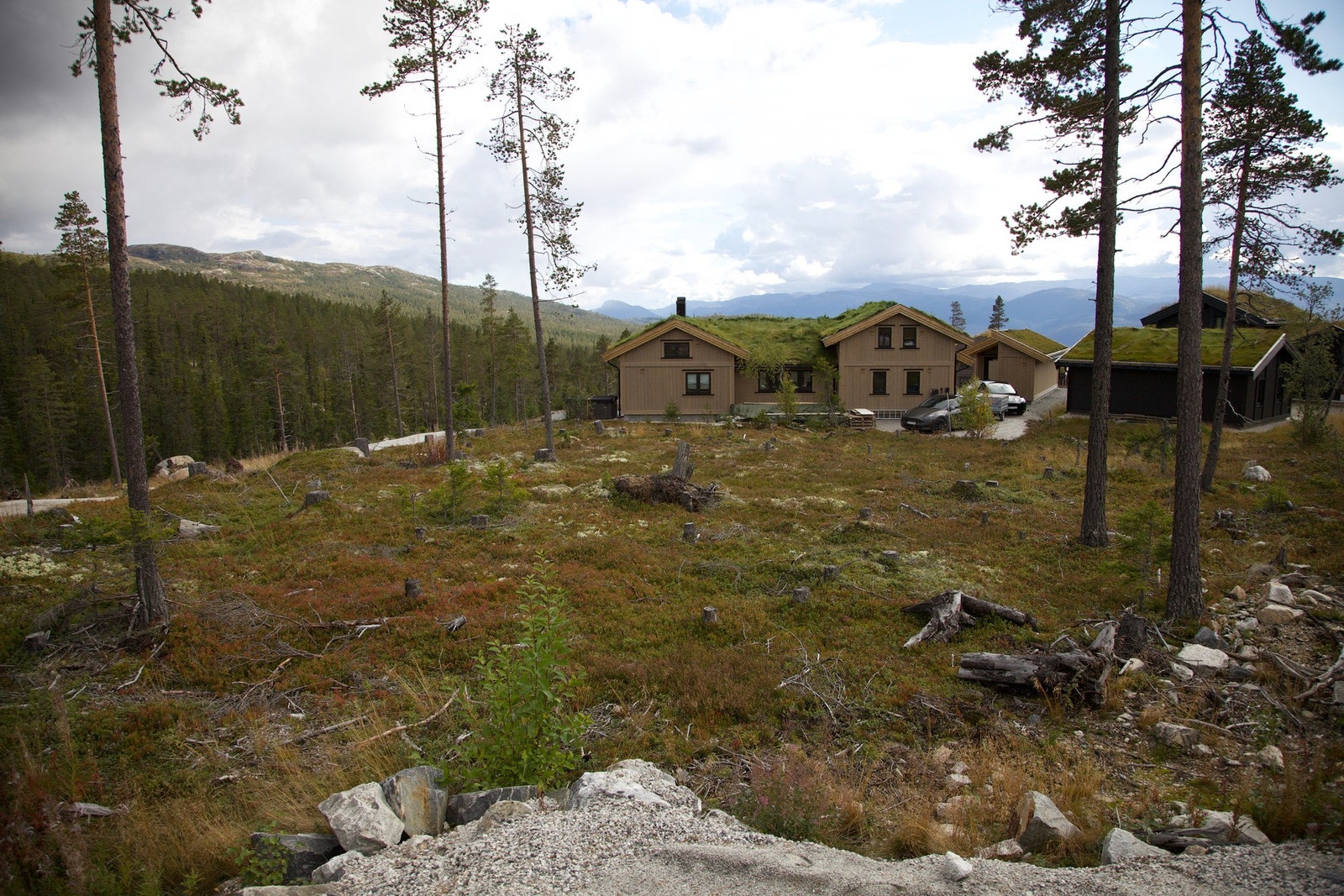 Tomta byr på fantastisk beliggenhet og utsikt. Galleribilde