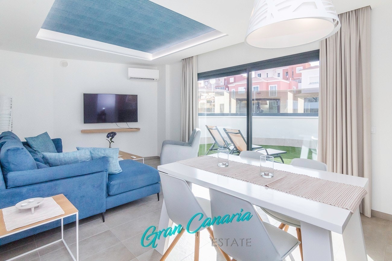 Lys og delikat stue og kjøkken Galleribilde