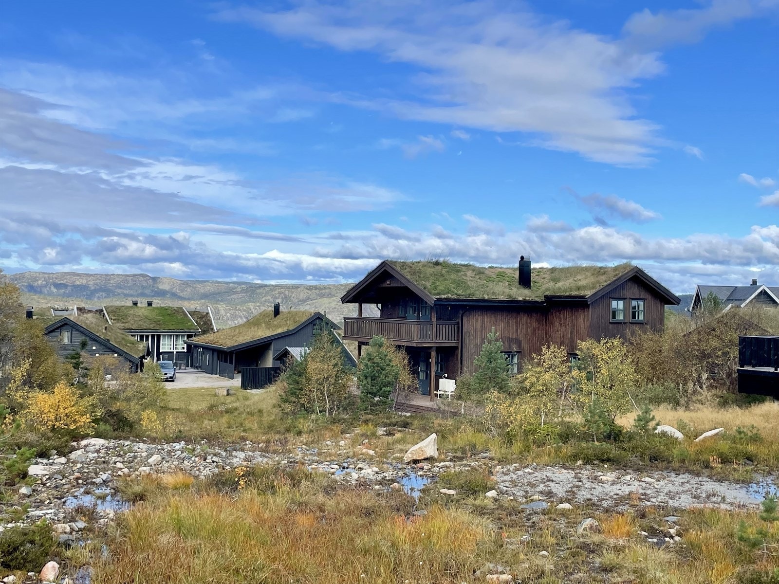 Hytta ligger på toppen av Rytterspranget, med solrik tomt og utsikt i alle retninger! Galleribilde