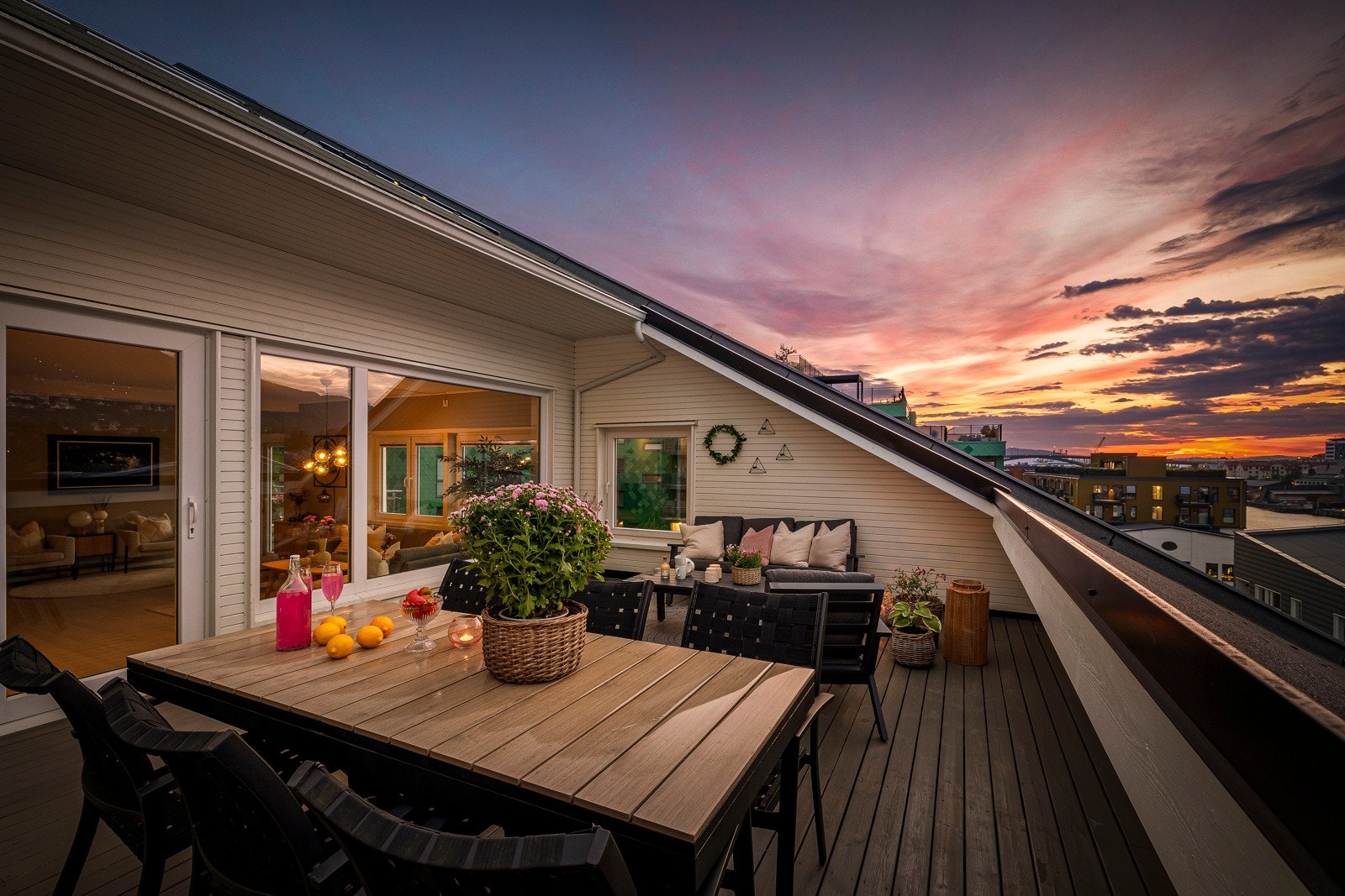 - Leiligheten har privat takterrasse på hele 29 kvm - Galleribilde