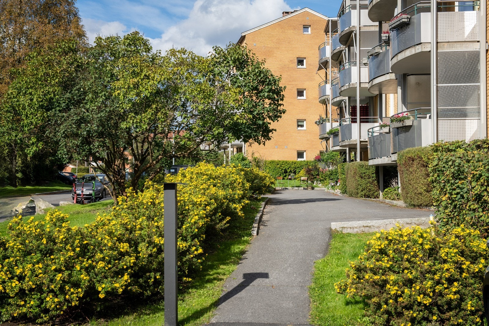 Gråsteinveien 12 har en meget attraktiv beliggenhet på Lambertseter Galleribilde