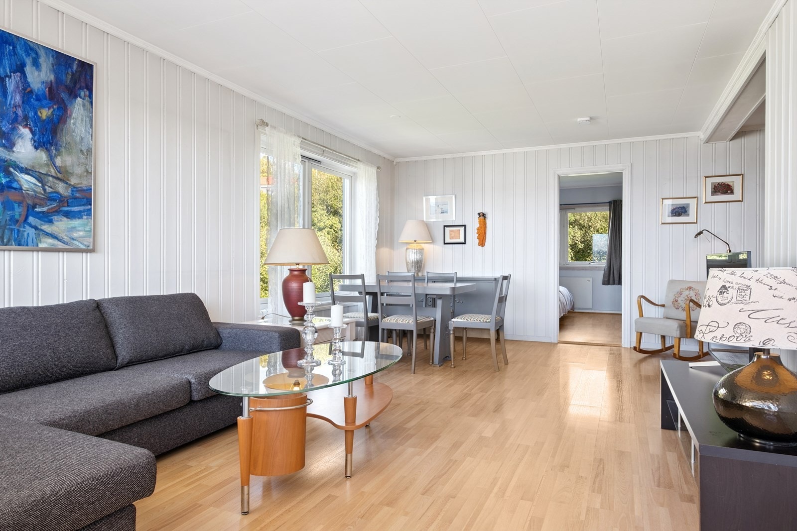 God plass til både sofakrok og spiseplass. Galleribilde