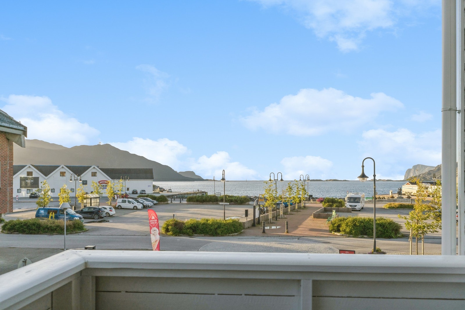 Flott utsikt fra veranda. Galleribilde