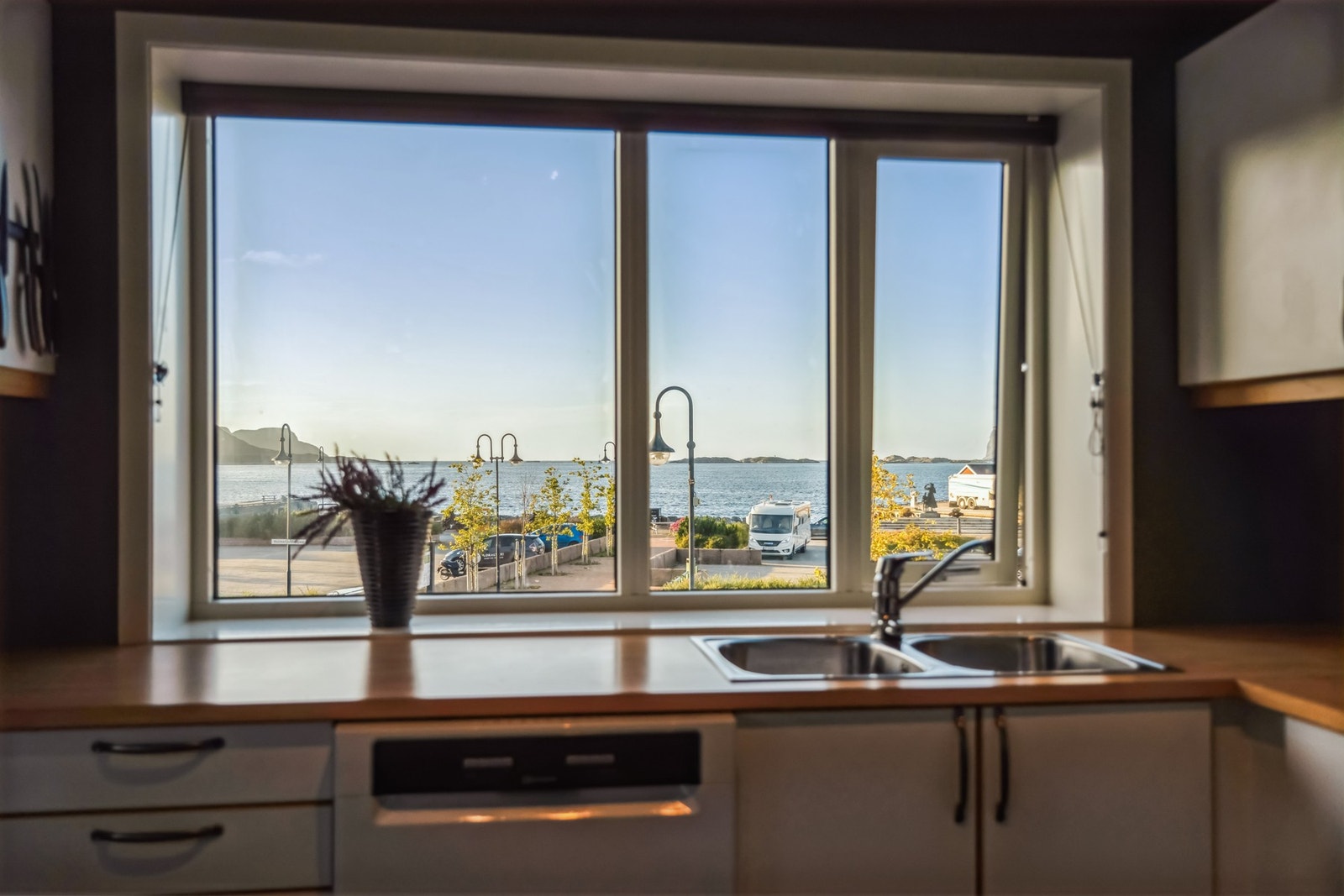 Nydelig utsikt fra kjøkkenvinduet! Galleribilde