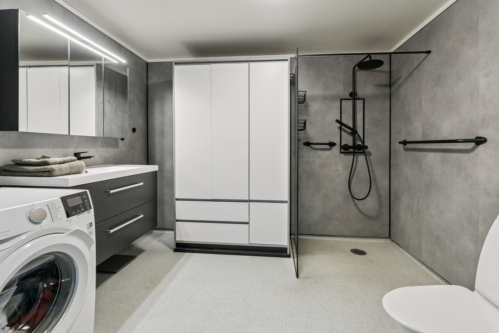 Bad/vaskerom oppusset i 2023. Galleribilde